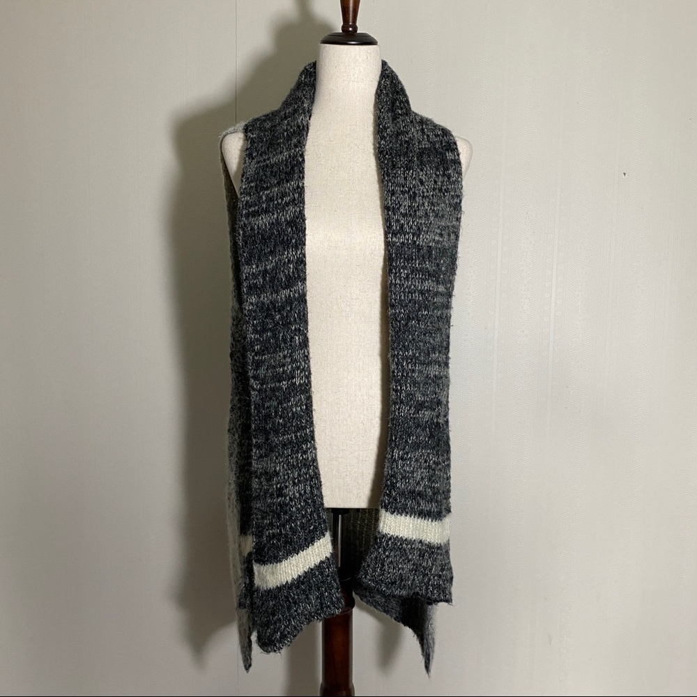 Janice Cardigan Sleeveless Sweater, One size